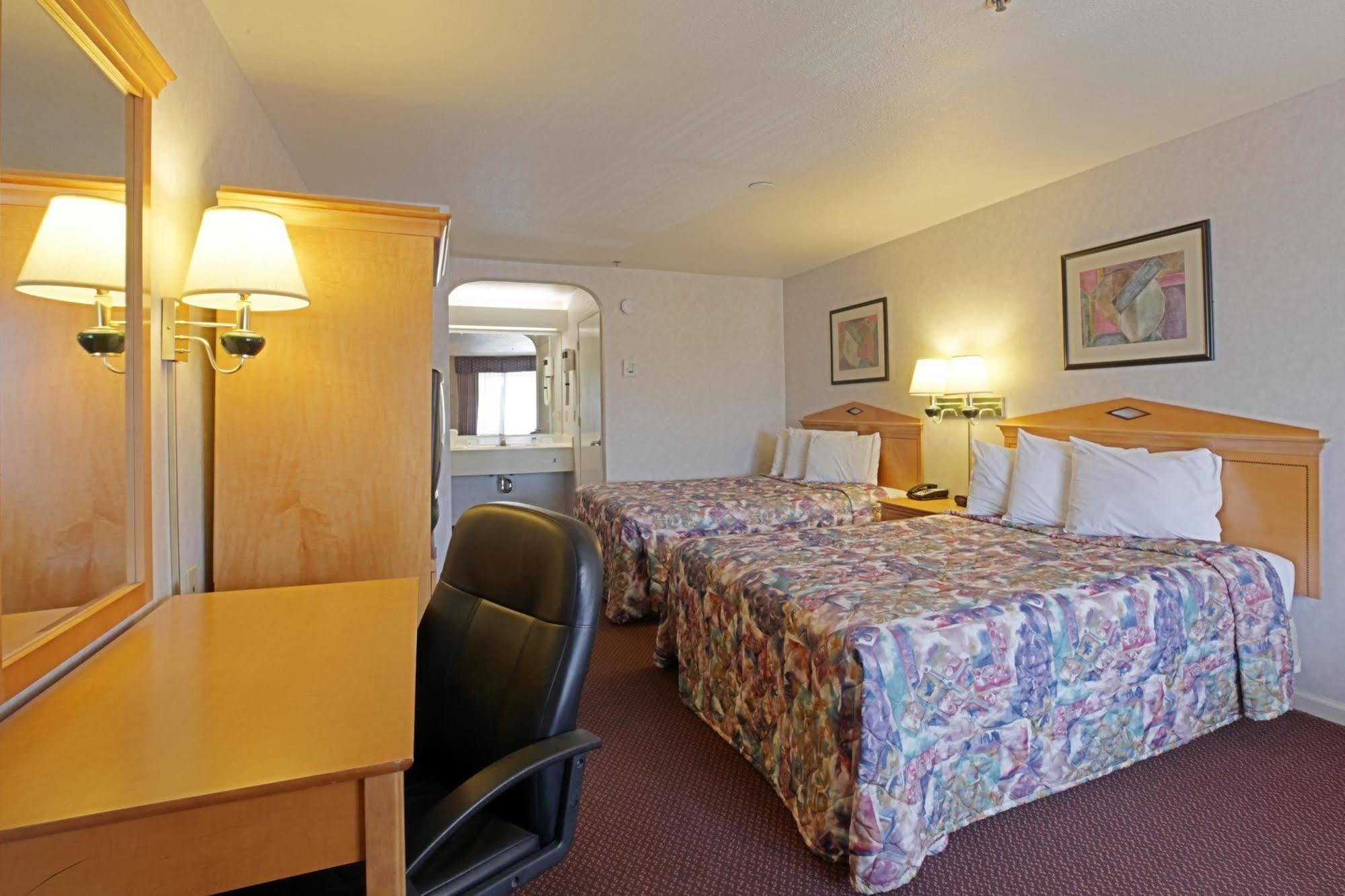 Baymont By Wyndham Manteca Hotel Szoba fotó